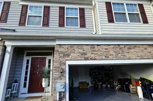 232 Fairfield Cir W, Royersford, PA 19468 - Photo 1