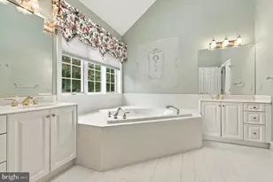 110 Somerset Dr, Blue Bell, PA 19422 - Photo 41