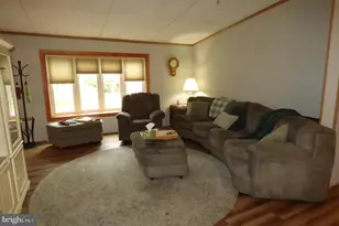 244 W 6th St, Red Hill, PA 18076 - Photo 3