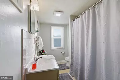 402 W Mount Carmel Avenue, Glenside, PA 19038 - Photo 11