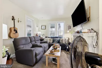 402 W Mount Carmel Avenue, Glenside, PA 19038 - Photo 5