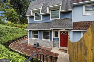 942 Green St, Bridgeport, PA 19405 - Photo 1