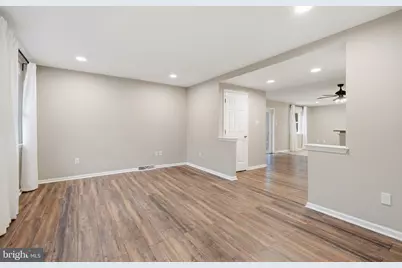 942 Green Street, Bridgeport, PA 19405 - Photo 3
