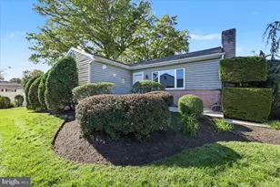 630 Woodland Dr, Pottstown, PA 19464 - Photo 1