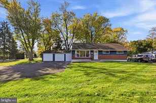 601 W County Line Rd, Hatboro, PA 19040 - Photo 1