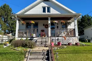 568 Dotts St, Pennsburg, PA 18073 - Photo 1