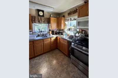 568 Dotts Street, Pennsburg, PA 18073 - Photo 3