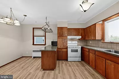18 Center Avenue, Willow Grove, PA 19090 - Photo 9