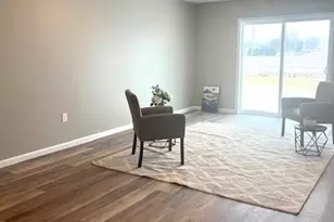 19 Pacific Ave, Milroy, PA 17063 - Photo 7