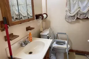 36 Railroad St, Lewistown, PA 17044 - Photo 3