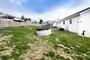 15 Birch Dr, Lewistown, PA 17044 - Photo 3