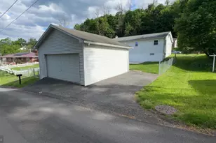 6 Pine Park Dr, Lewistown, PA 17044 - Photo 9