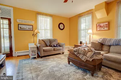 611 E Freedom Avenue, Burnham, PA 17009 - Photo 9