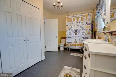 611 E Freedom Avenue, Burnham, PA 17009 - Photo 15