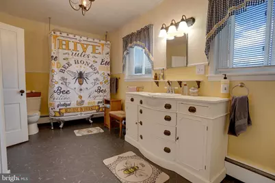 611 E Freedom Avenue, Burnham, PA 17009 - Photo 29