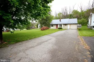 609 Harvard St, Lewistown, PA 17044 - Photo 3