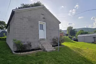 118 S Mann Ave, Yeagertown, PA 17099 - Photo 13