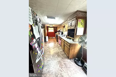 421 E Freedom Avenue, Burnham, PA 17009 - Photo 5
