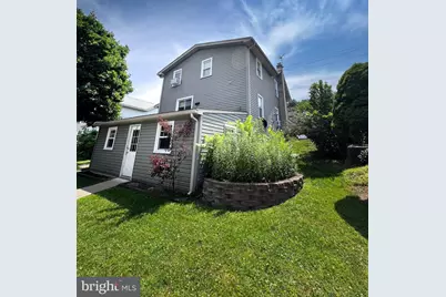 425 E Freedom Avenue, Burnham, PA 17009 - Photo 7