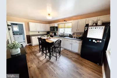 425 E Freedom Avenue, Burnham, PA 17009 - Photo 19