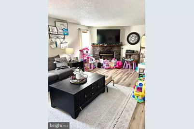 720 E Freedom Avenue, Burnham, PA 17009 - Photo 11