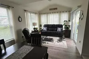 42 Cambridge Ln, Lewistown, PA 17044 - Photo 7