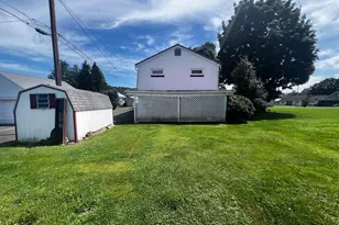 24 Laurel St, Lewistown, PA 17044 - Photo 9