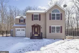 287 Sunrise Dr, Henryville, PA 18332 - Photo 1