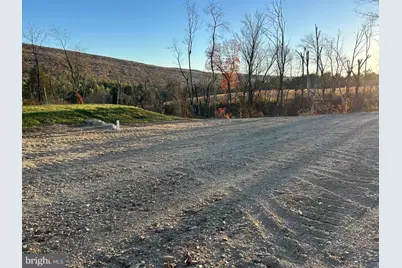 302 Leisure Ct, Saylorsburg, PA 18353 - Photo 1