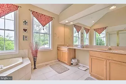 554 Pinecrest Drive, Pocono Pines, PA 18350 - Photo 29