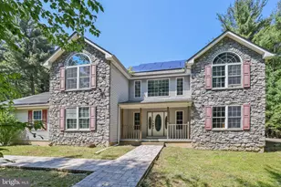 2299 Long Acre Dr, Effort, PA 18330 - Photo 1