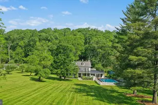 282 Crabapple Ln, East Stroudsburg, PA 18302 - Photo 5