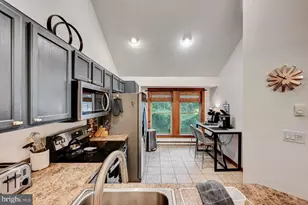 179 Hawthorne Ct, Tannersville, PA 18372 - Photo 9