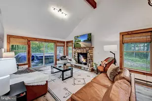 179 Hawthorne Ct, Tannersville, PA 18372 - Photo 17