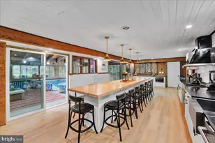 205 Falling View Ct, East Stroudsburg, PA 18302 - Photo 7