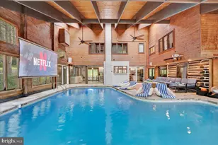 205 Falling View Ct, East Stroudsburg, PA 18302 - Photo 9