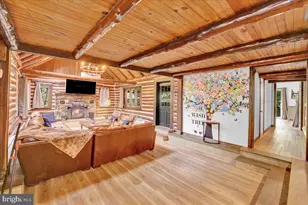 205 Falling View Ct, East Stroudsburg, PA 18302 - Photo 11