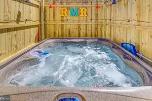 4623 Burnside Dr, Tobyhanna, PA 18466 - Photo 11