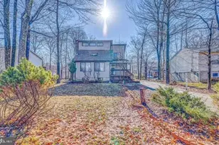 4623 Burnside Dr, Tobyhanna, PA 18466 - Photo 1