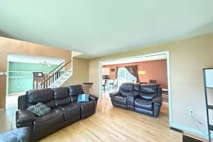 348 Clicko Ln, East Stroudsburg, PA 18301 - Photo 9