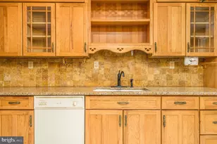 125 Talon Dr, Tannersville, PA 18372 - Photo 5