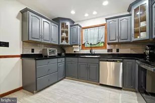 190 Sandlewood Dr, East Stroudsburg, PA 18301 - Photo 5