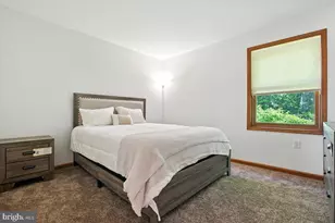 190 Sandlewood Dr, East Stroudsburg, PA 18301 - Photo 25