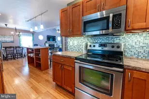 1010 Acorn Ln, East Stroudsburg, PA 18302 - Photo 15