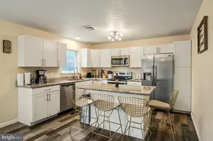 2127 Warwick Cir, Tobyhanna, PA 18466 - Photo 9