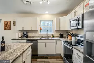 2127 Warwick Cir, Tobyhanna, PA 18466 - Photo 13