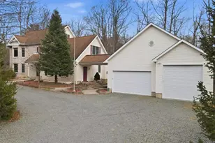 322 Scenic Dr, Blakeslee, PA 18610 - Photo 9