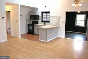 15 Hilltop Cir, East Stroudsburg, PA 18302 - Photo 3