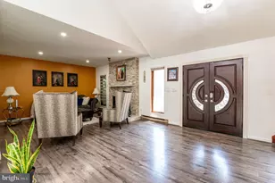 1555 Longleaf Dr, Effort, PA 18330 - Photo 3