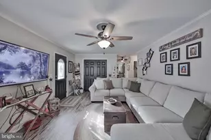 1242 Blue Mountain Cir, Saylorsburg, PA 18353 - Photo 7